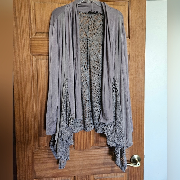 Unique lightweight lace cardigan - Picture 2 of 2